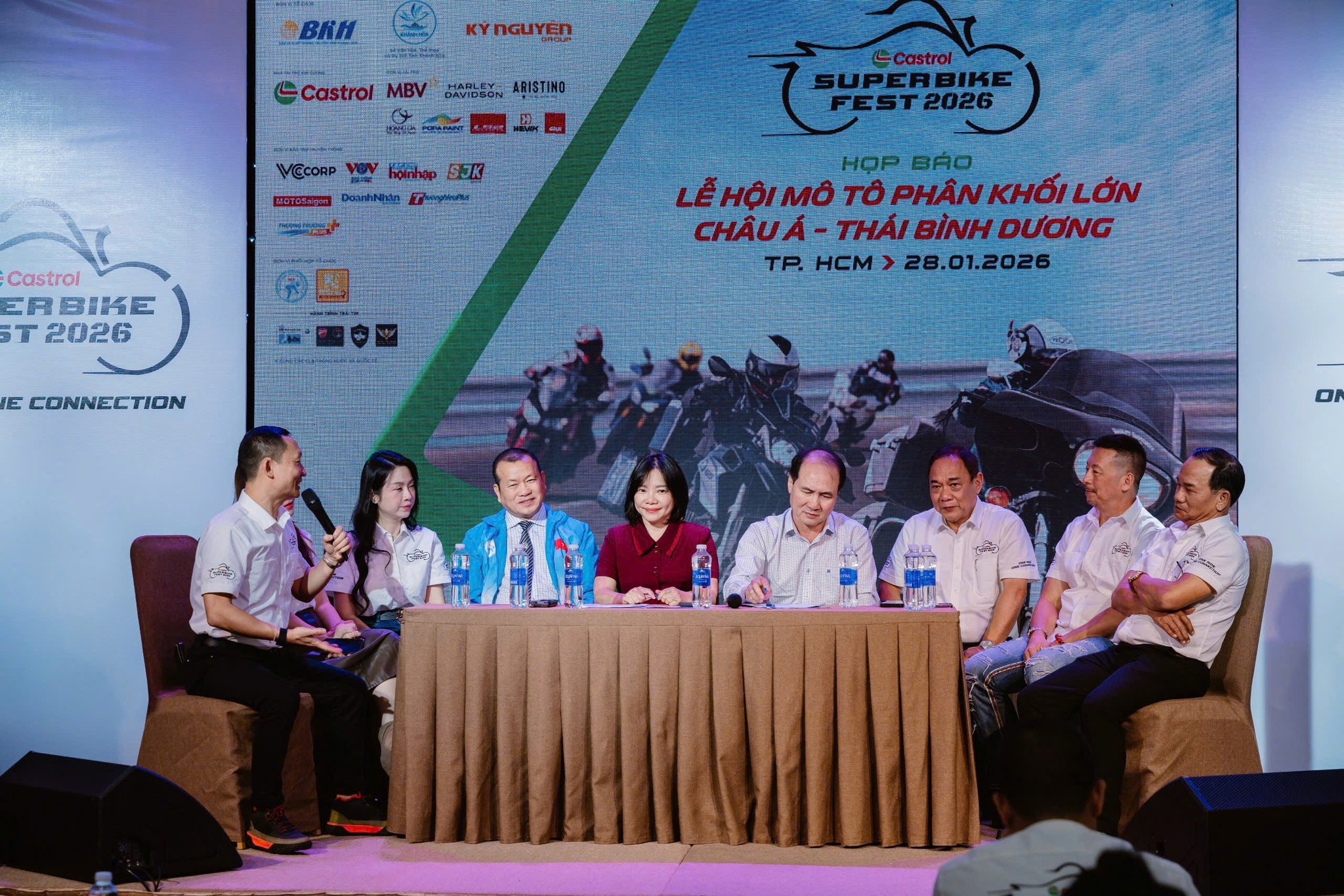 Lãnh đạo Báo và Phát Thanh, Truyền hình Khánh Hòa và Sở Văn hóa, Thể thao và Du lịch Khánh Hòa dự họp báo Castrol Superbike Fest 2026